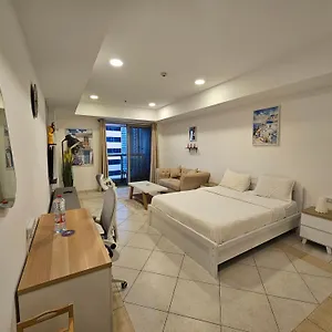Super Host At Highest Residential Tower In The World, Private In A Shared Проживание в семье Дубай